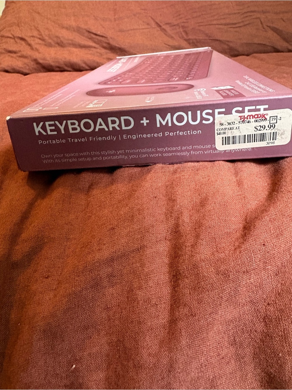Wireless Keyboard & Mouse Set — Maroon - Picture 3 of 3